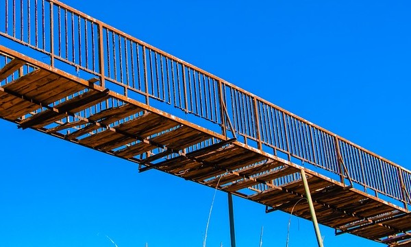 bridge-1709138_640